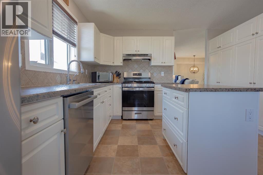 945 22 Street, Wainwright, Alberta  T9W 1T8 - Photo 15 - A2308907