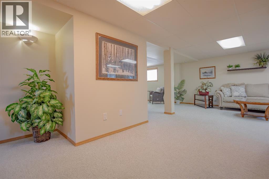945 22 Street, Wainwright, Alberta  T9W 1T8 - Photo 33 - A2308907