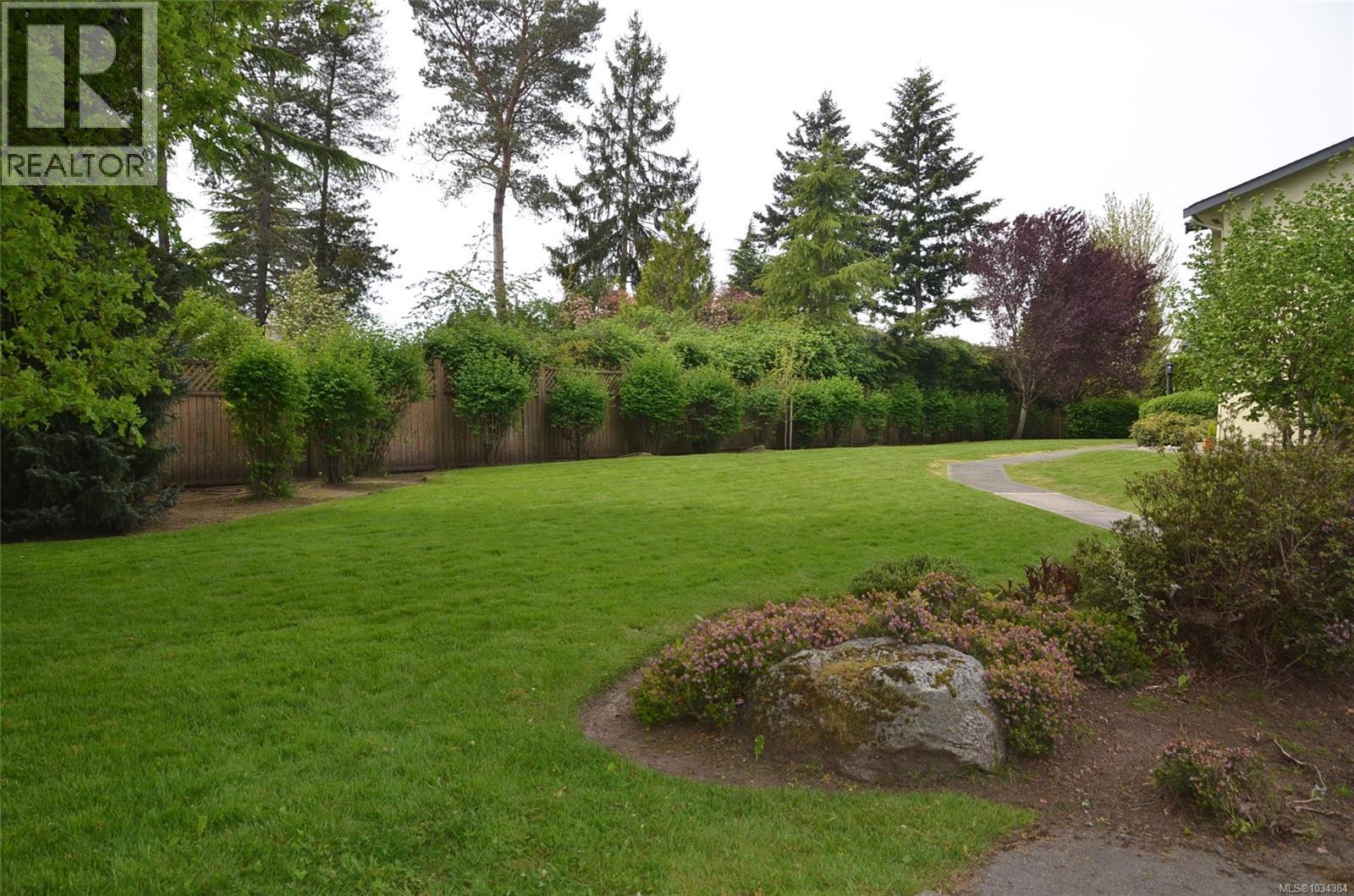 20 1741 Mckenzie Ave, Saanich, British Columbia  V8N 1A6 - Photo 21 - 1034384