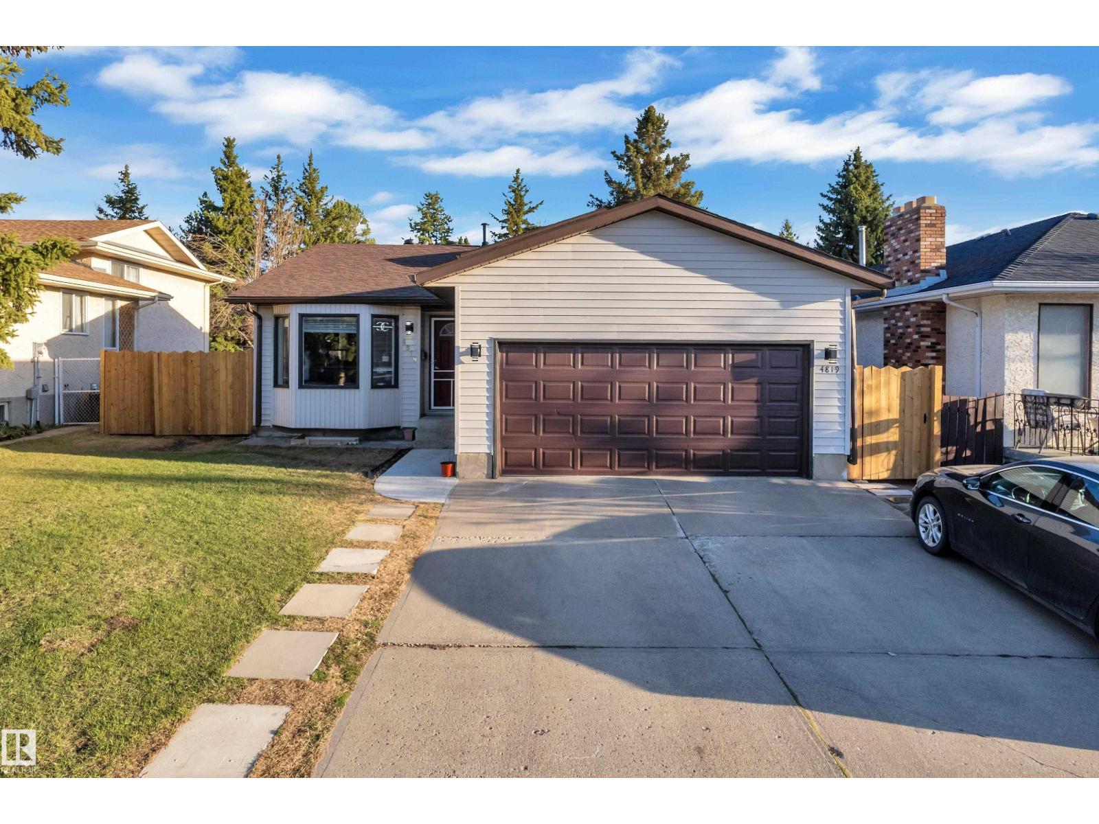 4819 30 Av Nw, Edmonton, Alberta  T6L 4R4 - Photo 2 - E4486850