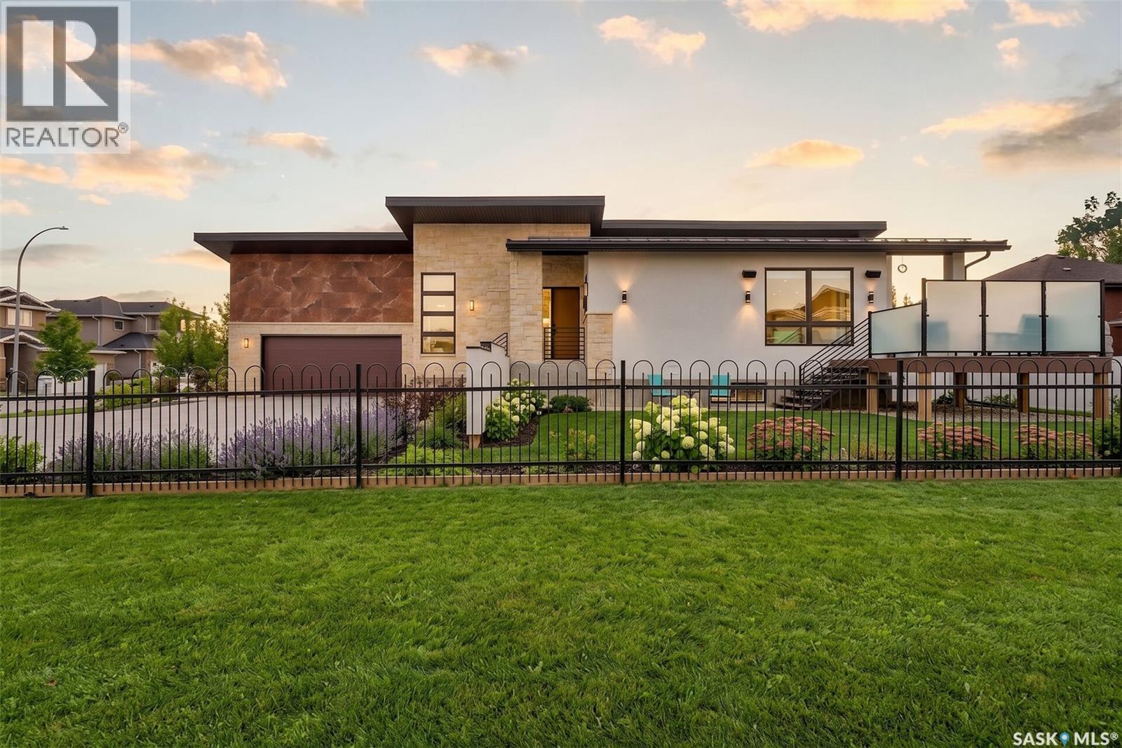 8267 Wascana Gardens POINT, Regina, Saskatchewan