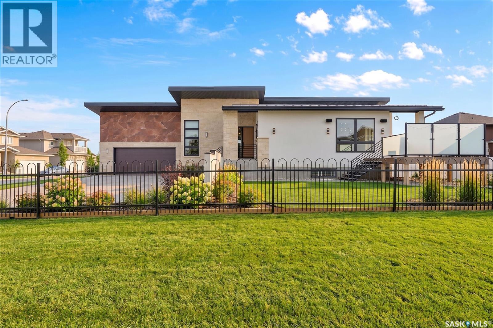 8267 Wascana Gardens Point, Regina, Saskatchewan  S4V 1G8 - Photo 48 - SK025134