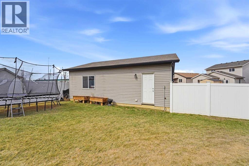 33 Jarvis Close, Red Deer, Alberta  T4P 0C7 - Photo 39 - A2304550