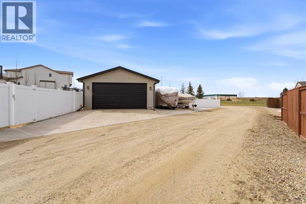 33 Jarvis Close, Red Deer, Alberta  T4P 0C7 - Photo 3 - A2304550