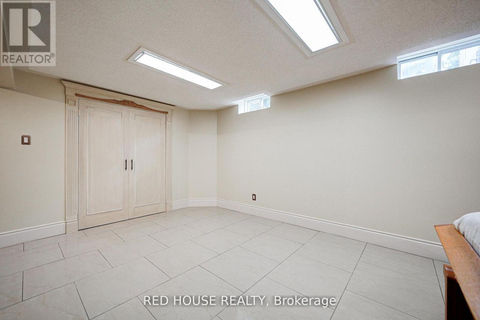 Bsmt - 4450 Mayflower Drive, Mississauga, Ontario  L5R 1S6 - Photo 14 - W13107504