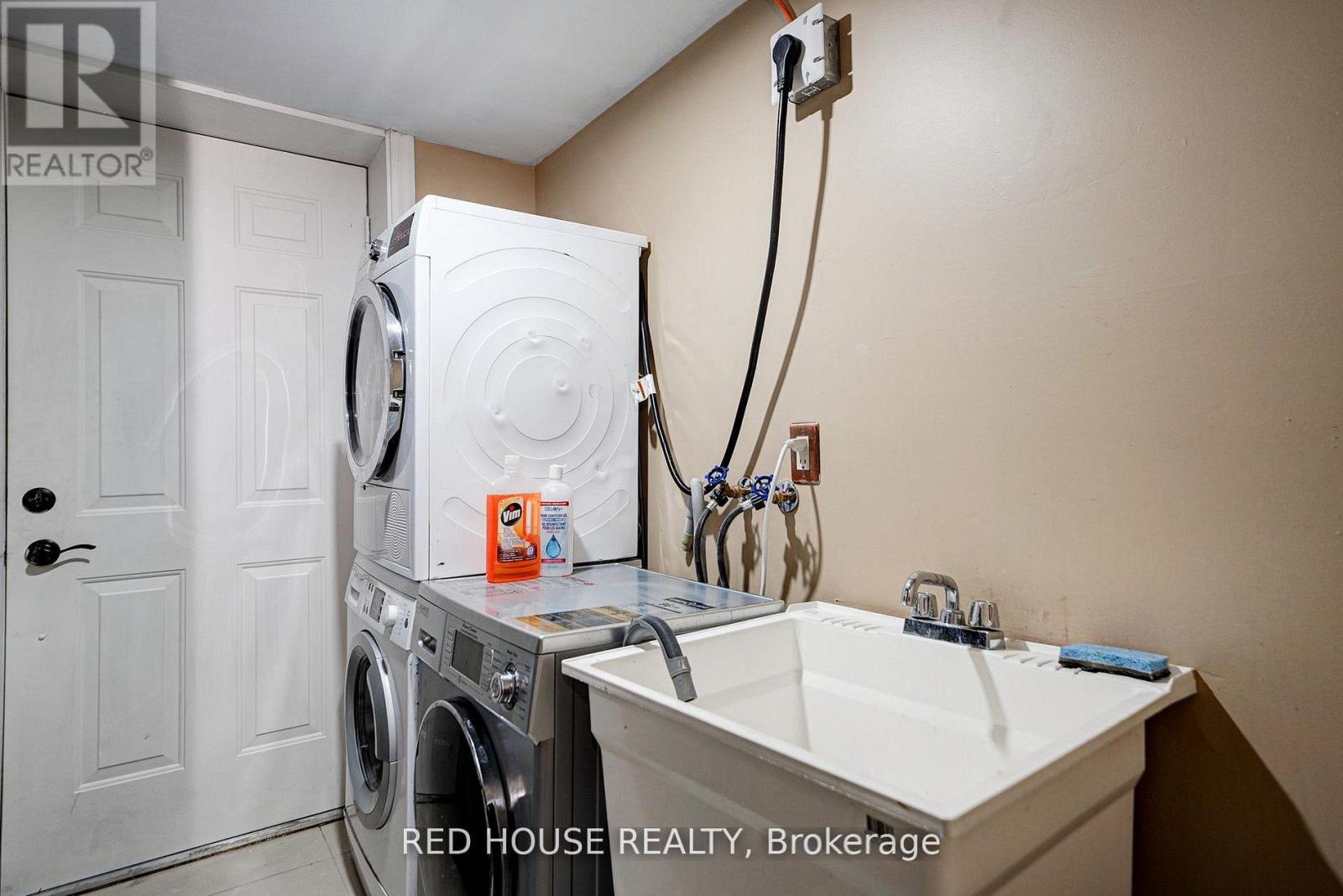 Bsmt - 4450 Mayflower Drive, Mississauga, Ontario  L5R 1S6 - Photo 17 - W13107504