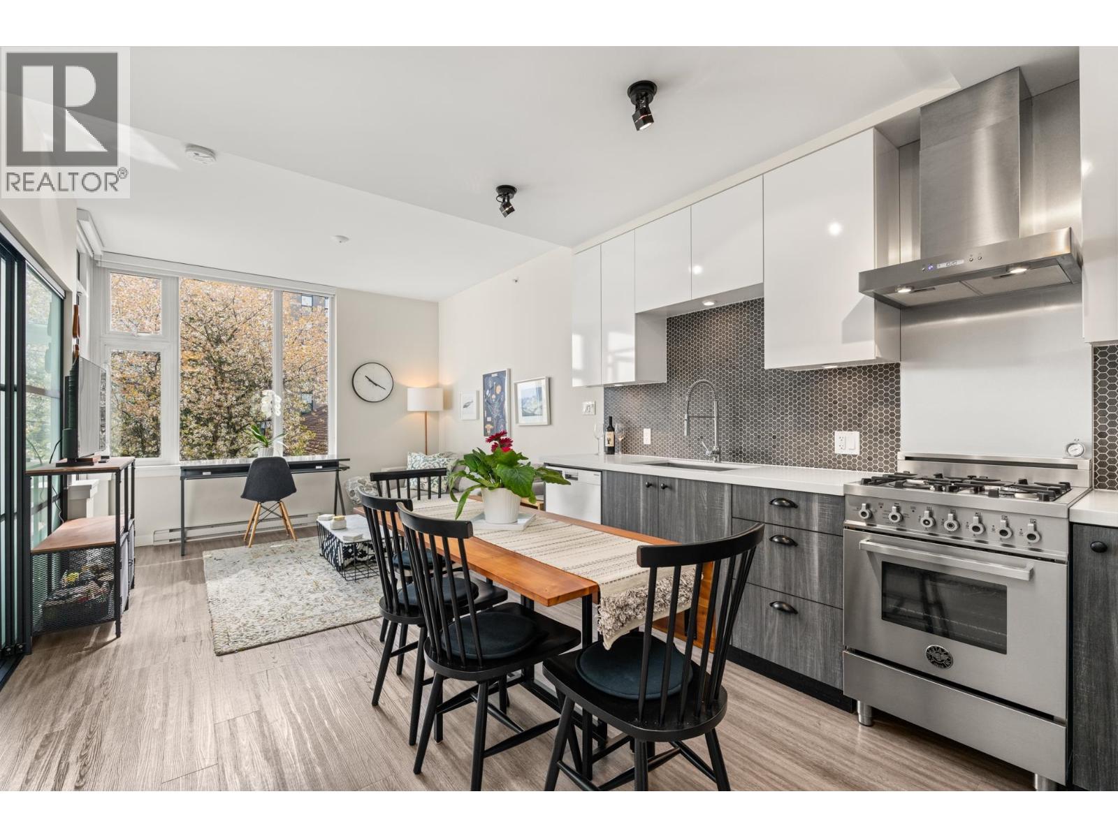 304 311 E 6th Avenue, Vancouver, British Columbia  V5T 0G9 - Photo 1 - R3116125