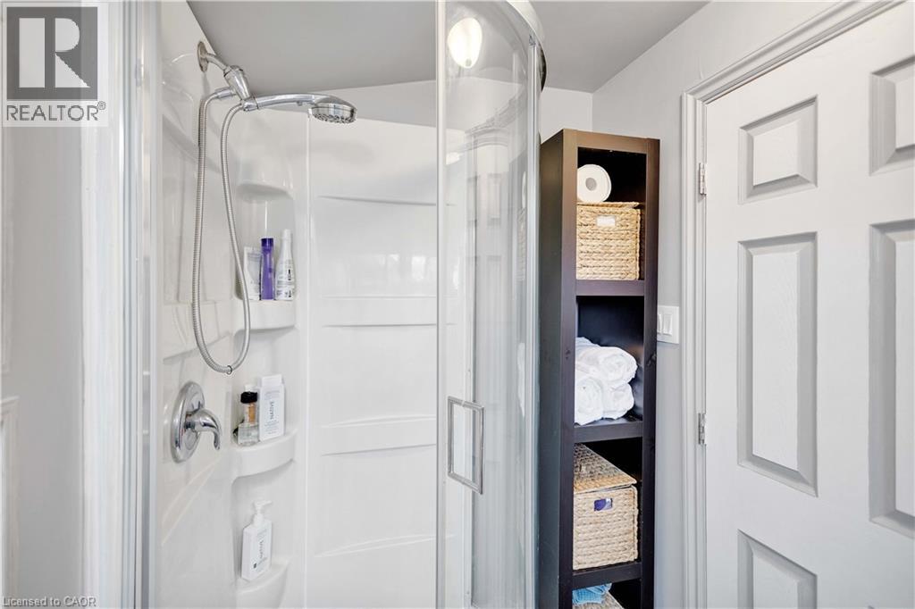 302 East 22nd Street, Hamilton, Ontario  L8V 2W1 - Photo 12 - 40824699