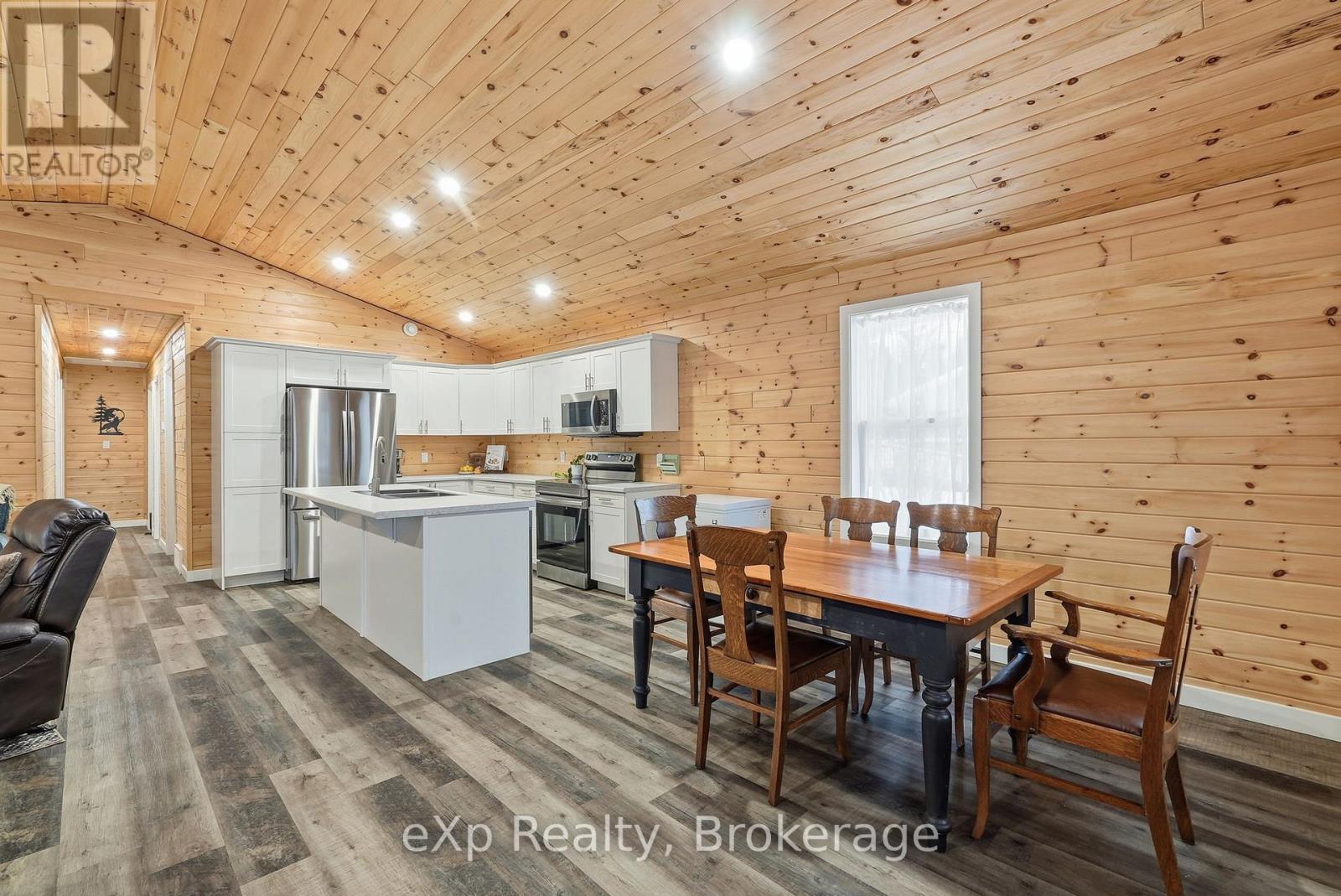 38 Miller Lake Road, Northern Bruce Peninsula, Ontario  N0H 1Z0 - Photo 10 - X12902374