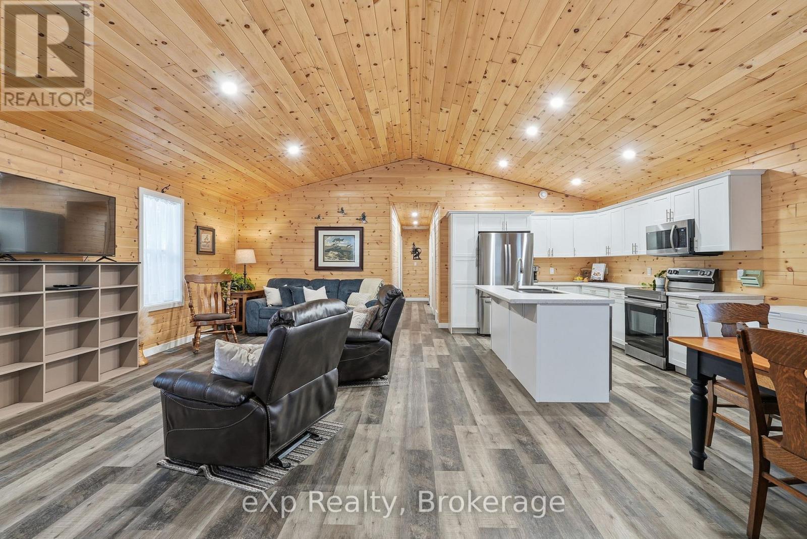 38 Miller Lake Road, Northern Bruce Peninsula, Ontario  N0H 1Z0 - Photo 8 - X12902374
