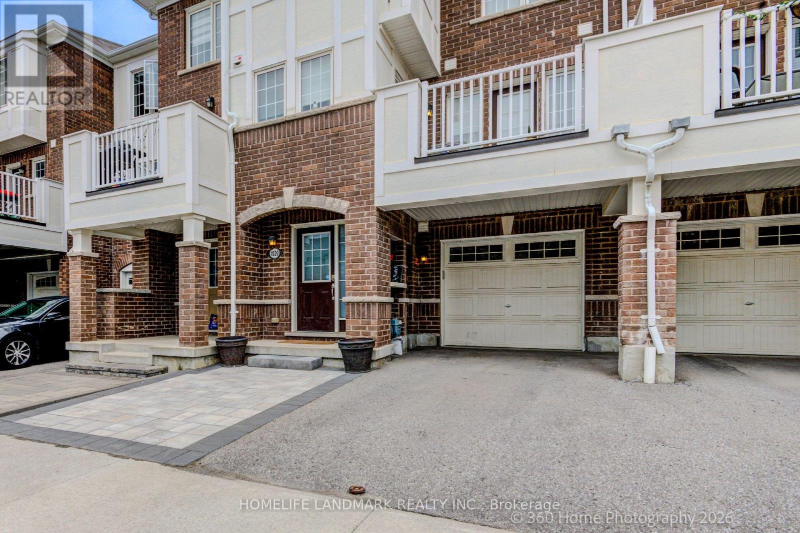 1020 Dragonfly Avenue, Pickering, Ontario  L1X 0E9 - Photo 3 - E13106422