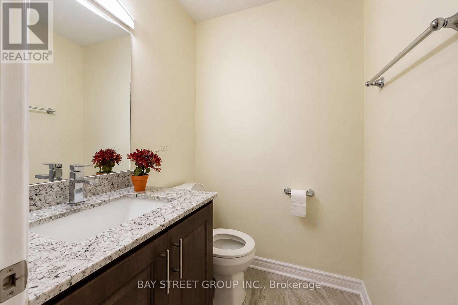 2554 Valencia Road, Mississauga, Ontario  L5N 4L6 - Photo 17 - W12932578