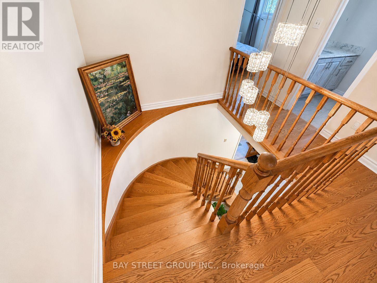 2554 Valencia Road, Mississauga, Ontario  L5N 4L6 - Photo 33 - W12932578