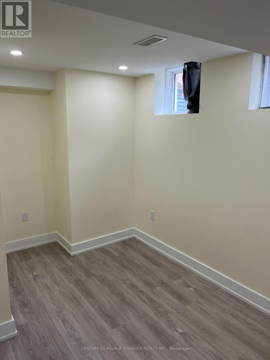 16 Gemma Place, Brampton, Ontario  L6Z 0J5 - Photo 12 - W13095738