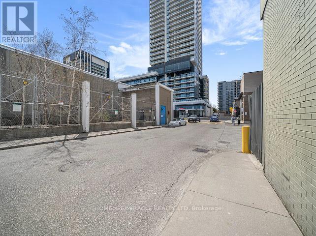 2606 - 50 O'neill Road, Toronto, Ontario  M3C 0R1 - Photo 2 - C13107586
