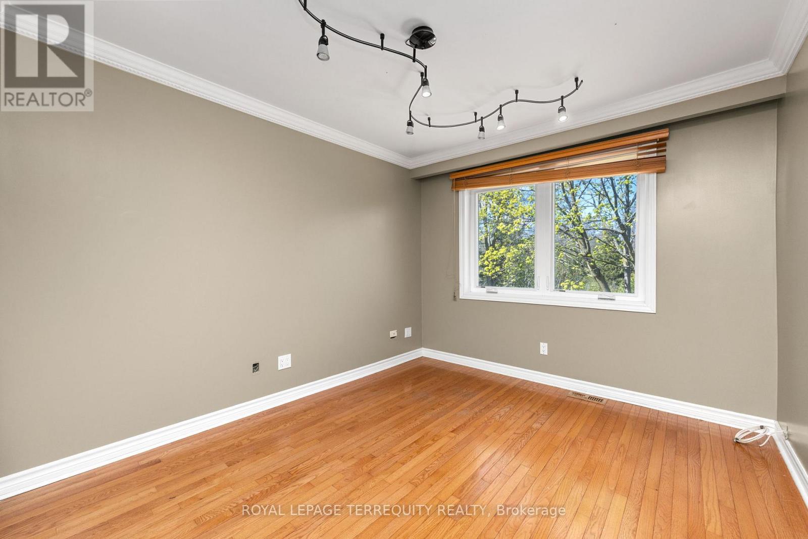 40 Sunnycrest Road, Toronto, Ontario  M2R 2T4 - Photo 18 - C13107616