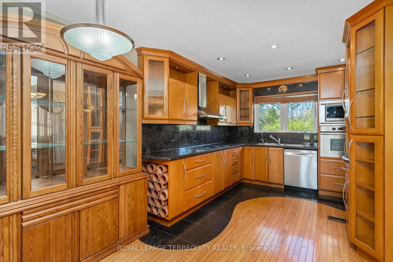 40 Sunnycrest Road, Toronto, Ontario  M2R 2T4 - Photo 6 - C13107616
