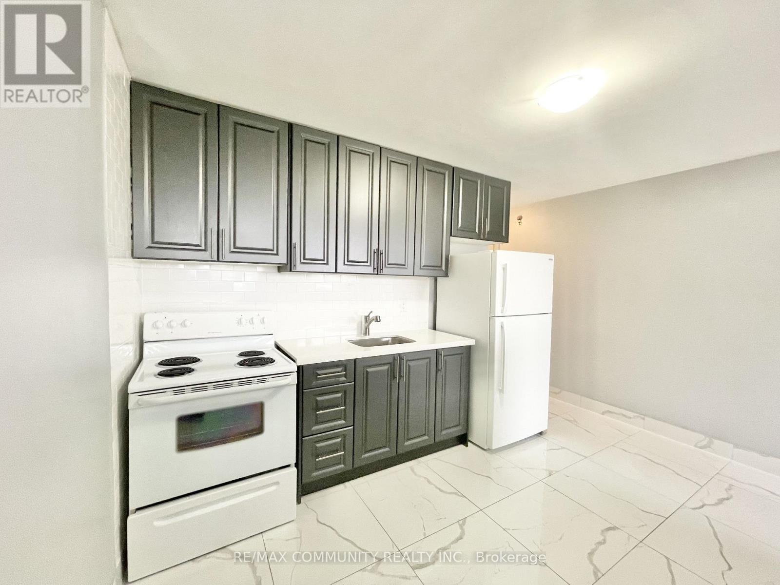 2 - 2624 Eglinton Avenue E, Toronto, Ontario  M1K 2S3 - Photo 2 - E13107516