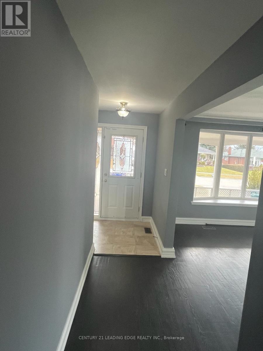 912 Crocus Crescent, Whitby, Ontario  L1N 2A7 - Photo 2 - E13107524