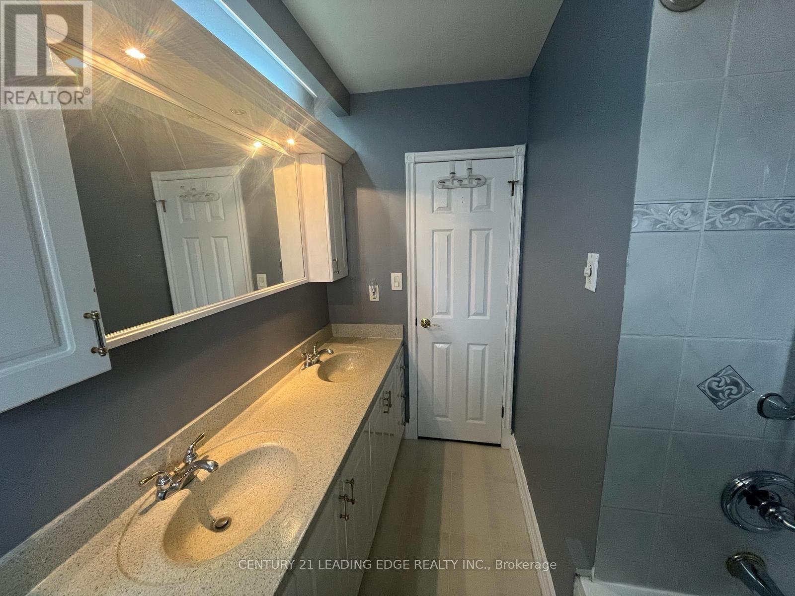 912 Crocus Crescent, Whitby, Ontario  L1N 2A7 - Photo 7 - E13107524