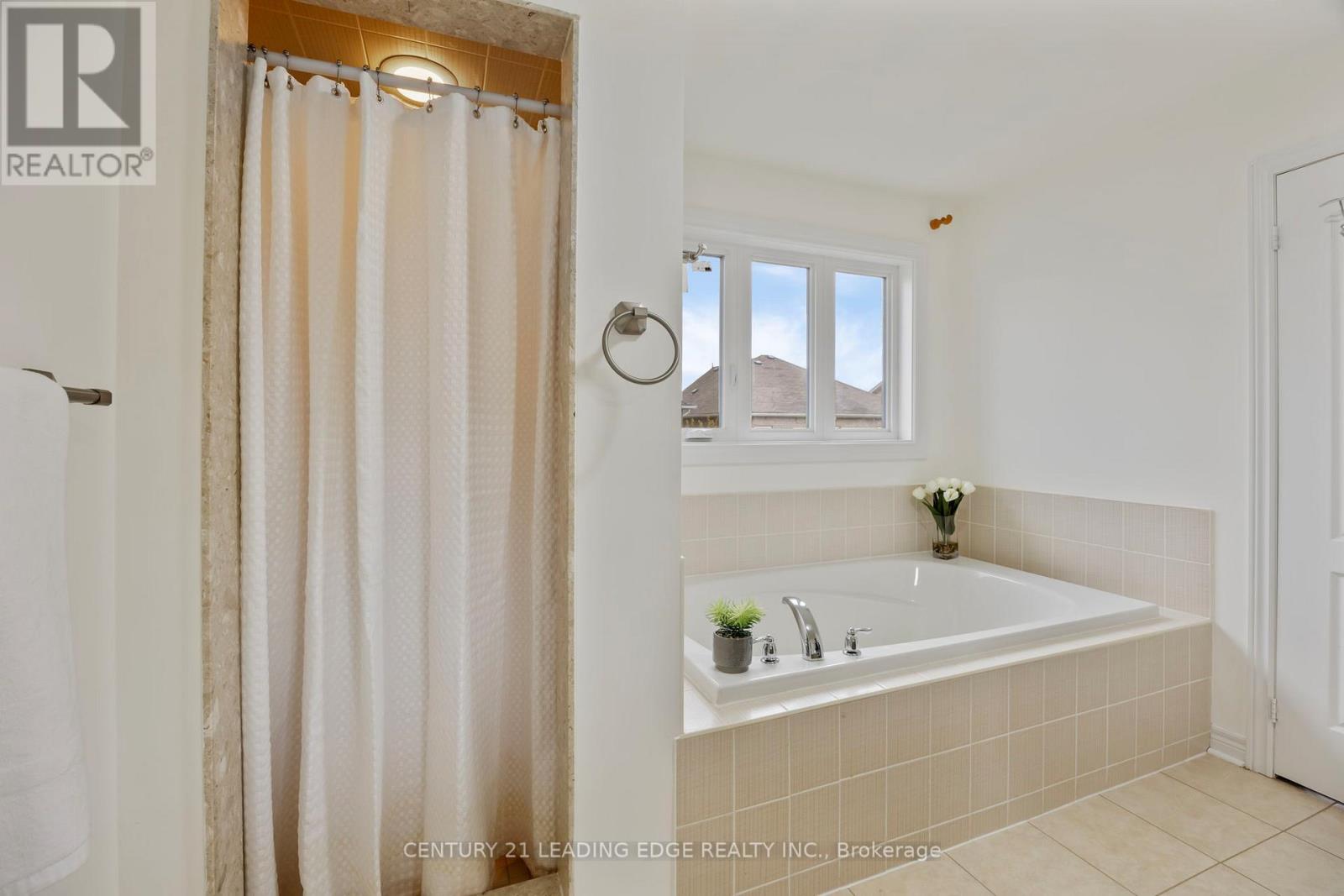 114 Stonechurch Crescent, Markham, Ontario  L6B 0J2 - Photo 32 - N13107588