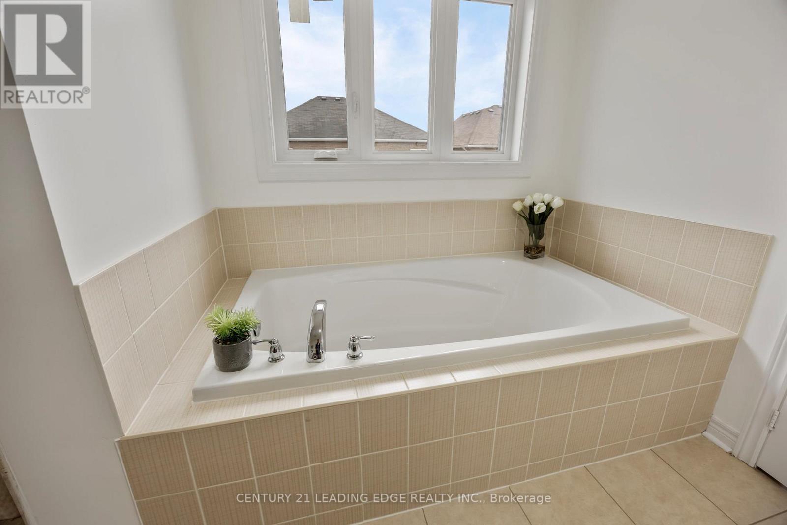 114 Stonechurch Crescent, Markham, Ontario  L6B 0J2 - Photo 33 - N13107588