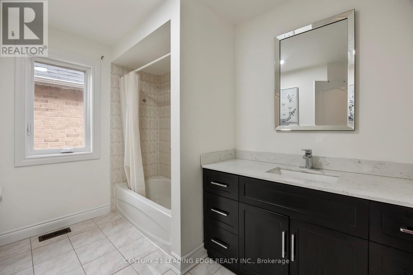 114 Stonechurch Crescent, Markham, Ontario  L6B 0J2 - Photo 37 - N13107588