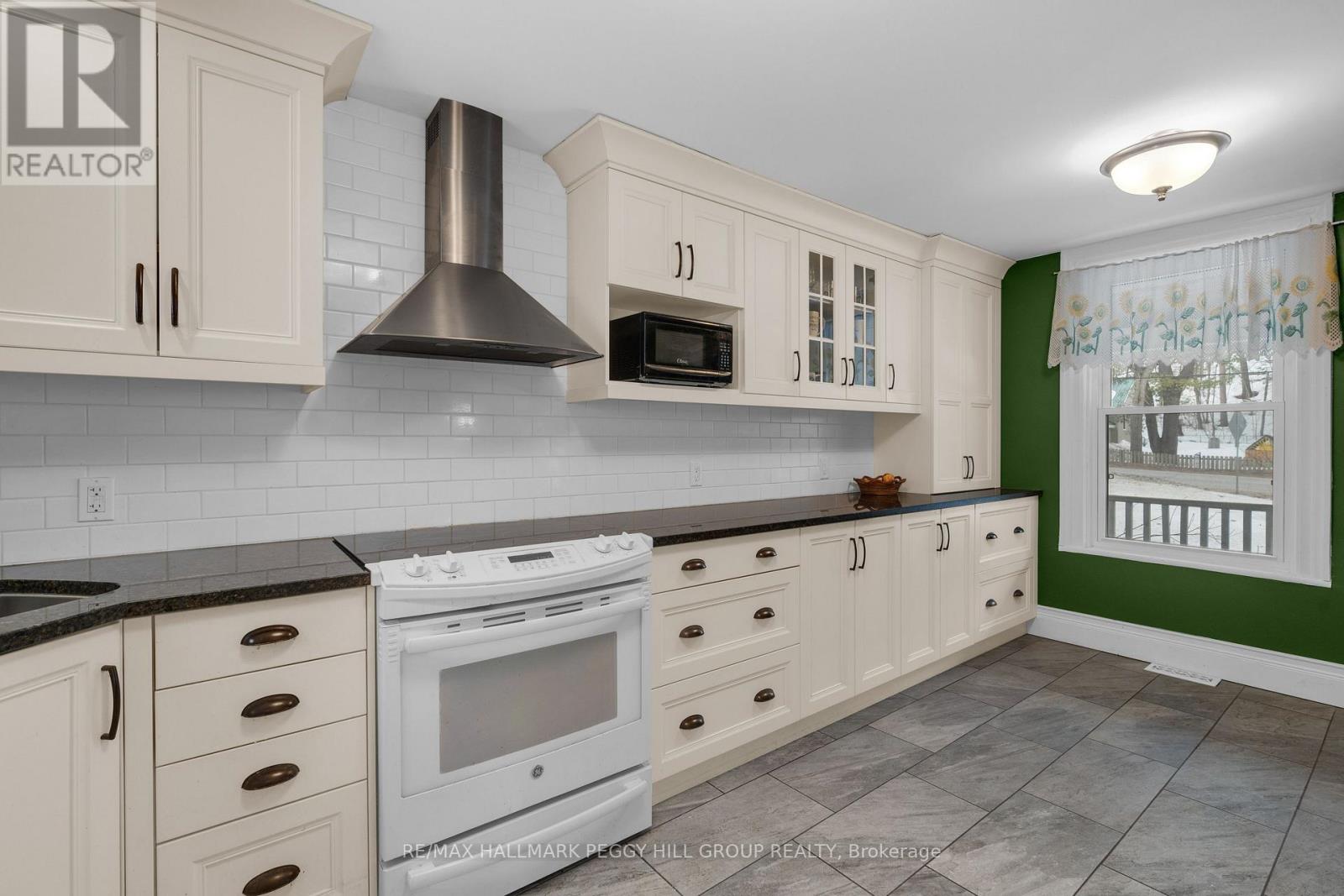 90 Doran Road, Springwater, Ontario  L9X 0L5 - Photo 3 - S13107514