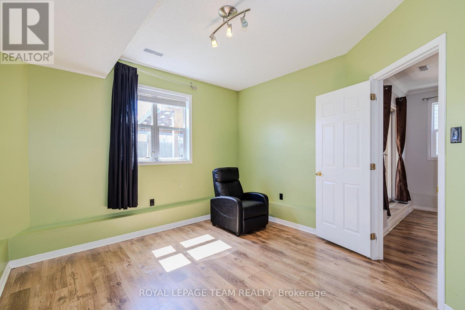 Unit B - 1566 Lisbon Street, Ottawa, Ontario  K4A 4B9 - Photo 15 - X12837622