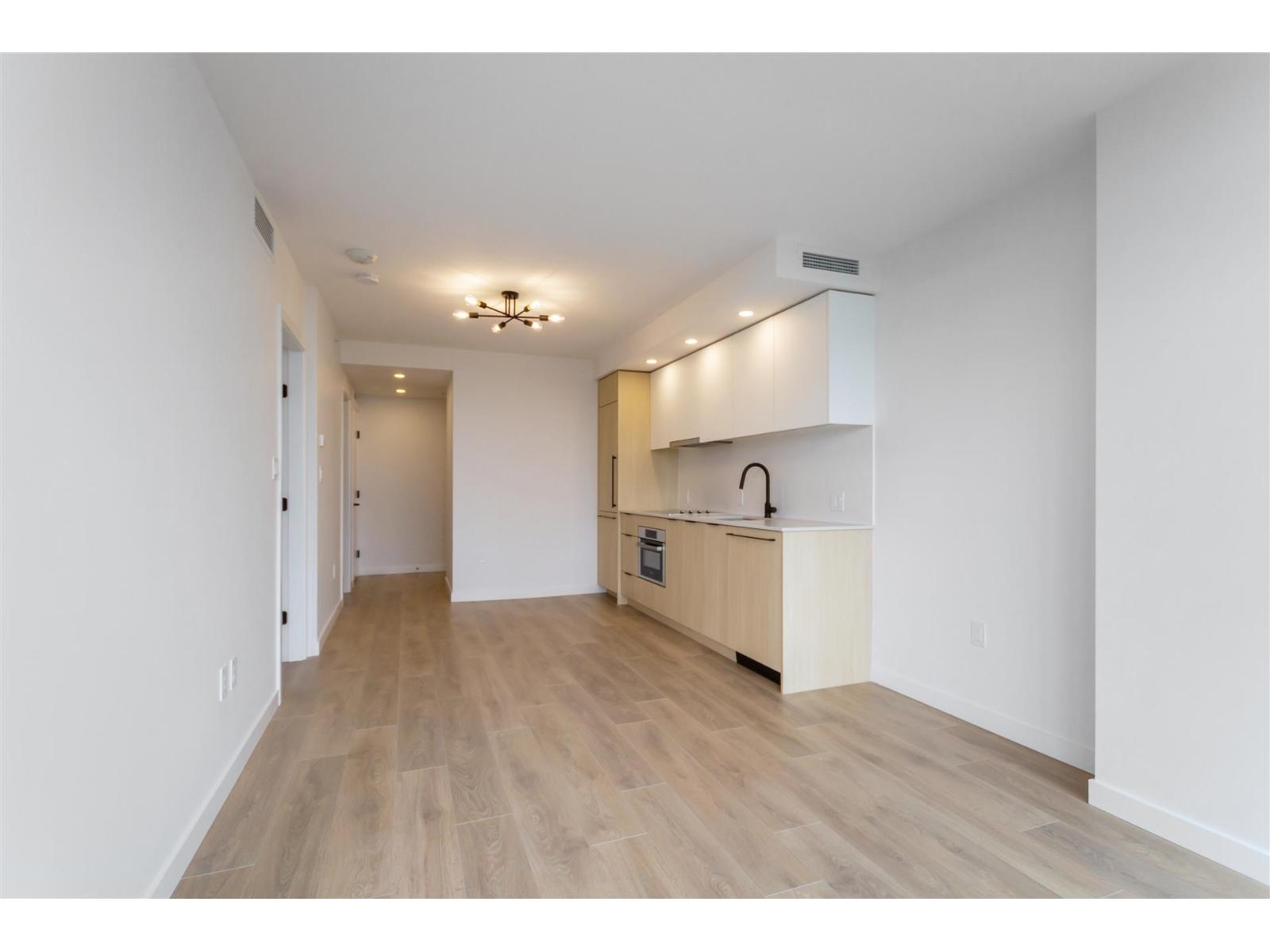 2707 13738 Central Avenue, Surrey, British Columbia  V3T 0X5 - Photo 6 - R3121679