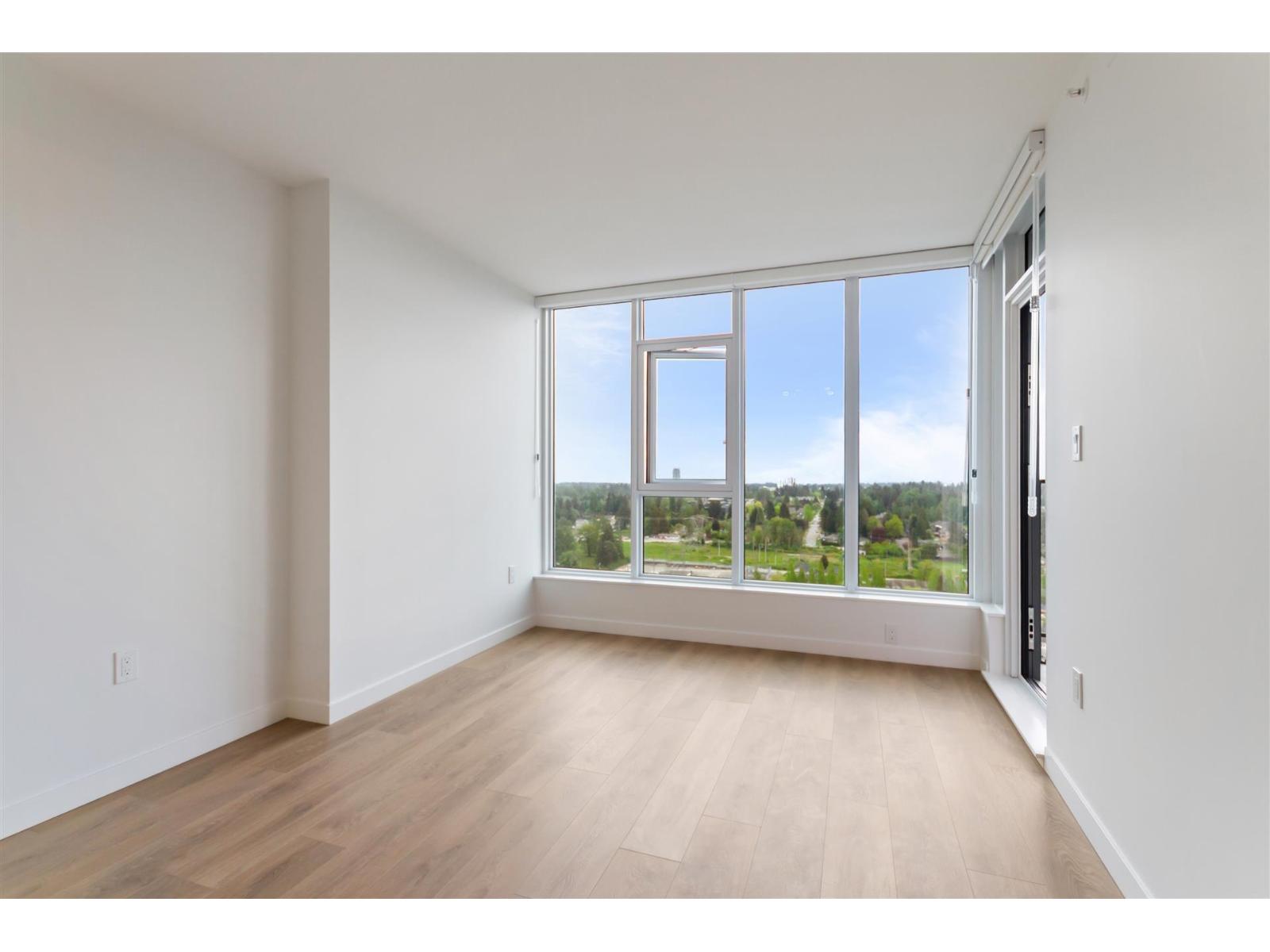 2707 13738 Central Avenue, Surrey, British Columbia  V3T 0X5 - Photo 4 - R3121679