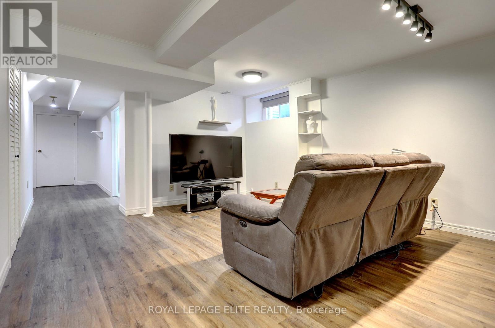 7113 Tamar Road, Mississauga, Ontario  L5N 1Y7 - Photo 32 - W13107526