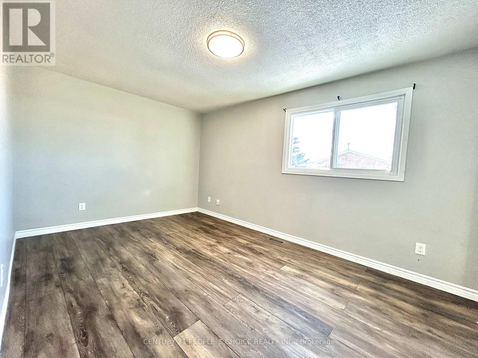 28 Beisel Court, Brampton, Ontario  L6Z 2R7 - Photo 11 - W13107540