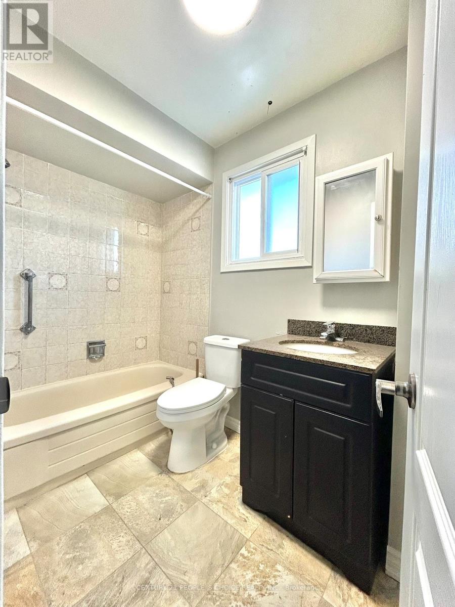 28 Beisel Court, Brampton, Ontario  L6Z 2R7 - Photo 14 - W13107540