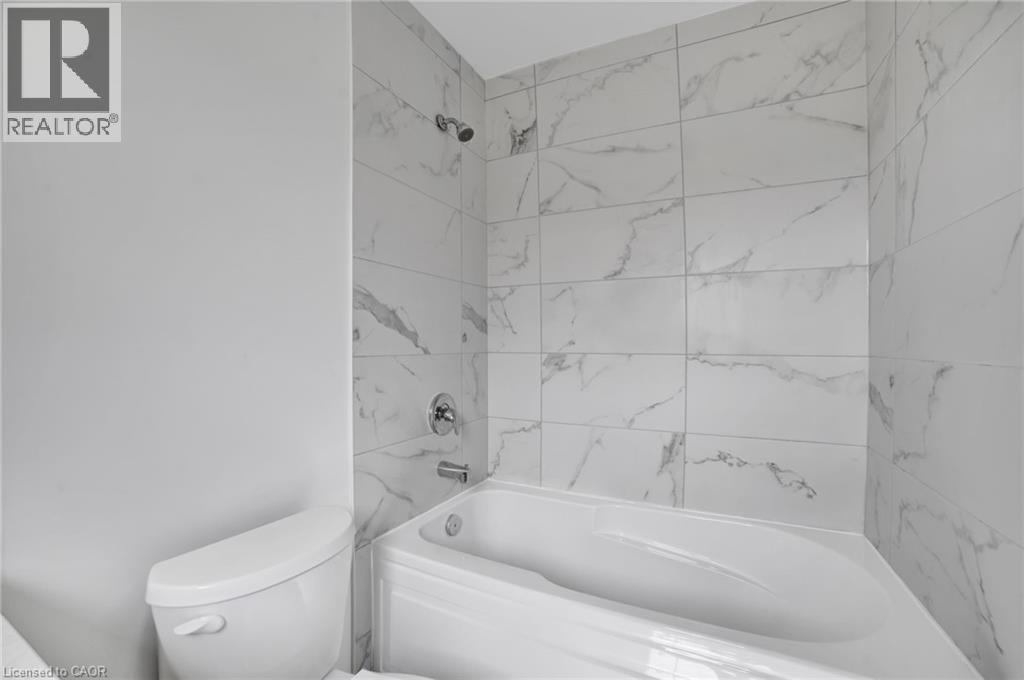 29 Radison Lane, Hamilton, Ontario  L8H 0B5 - Photo 26 - 40828783