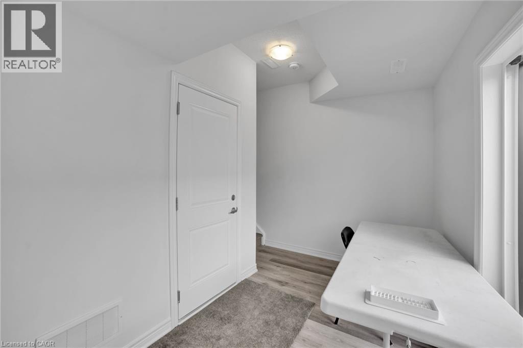 29 Radison Lane, Hamilton, Ontario  L8H 0B5 - Photo 30 - 40828783