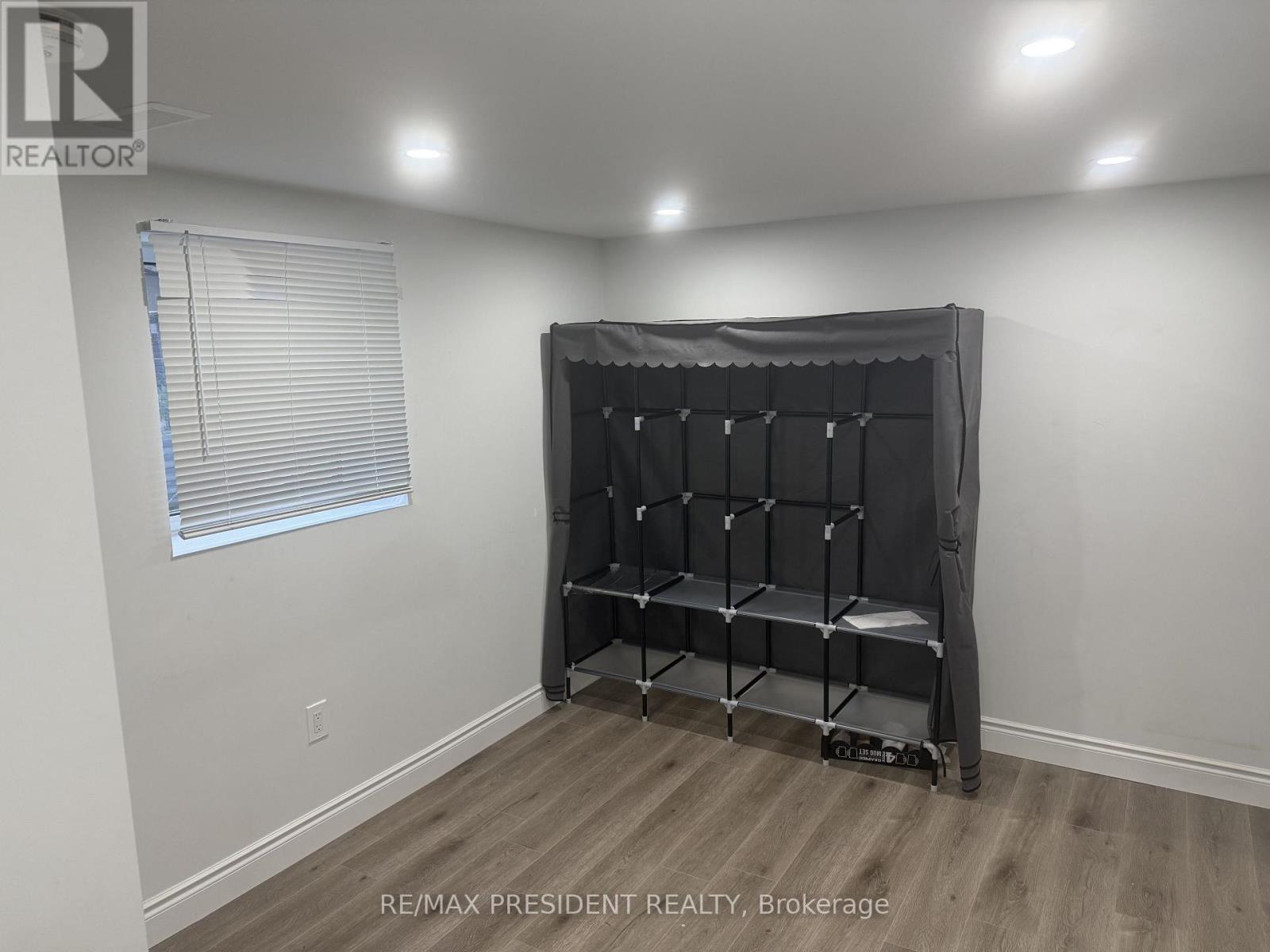 Lower - 45 Elmvale Crescent, Toronto, Ontario  M9V 2B8 - Photo 2 - W13107560
