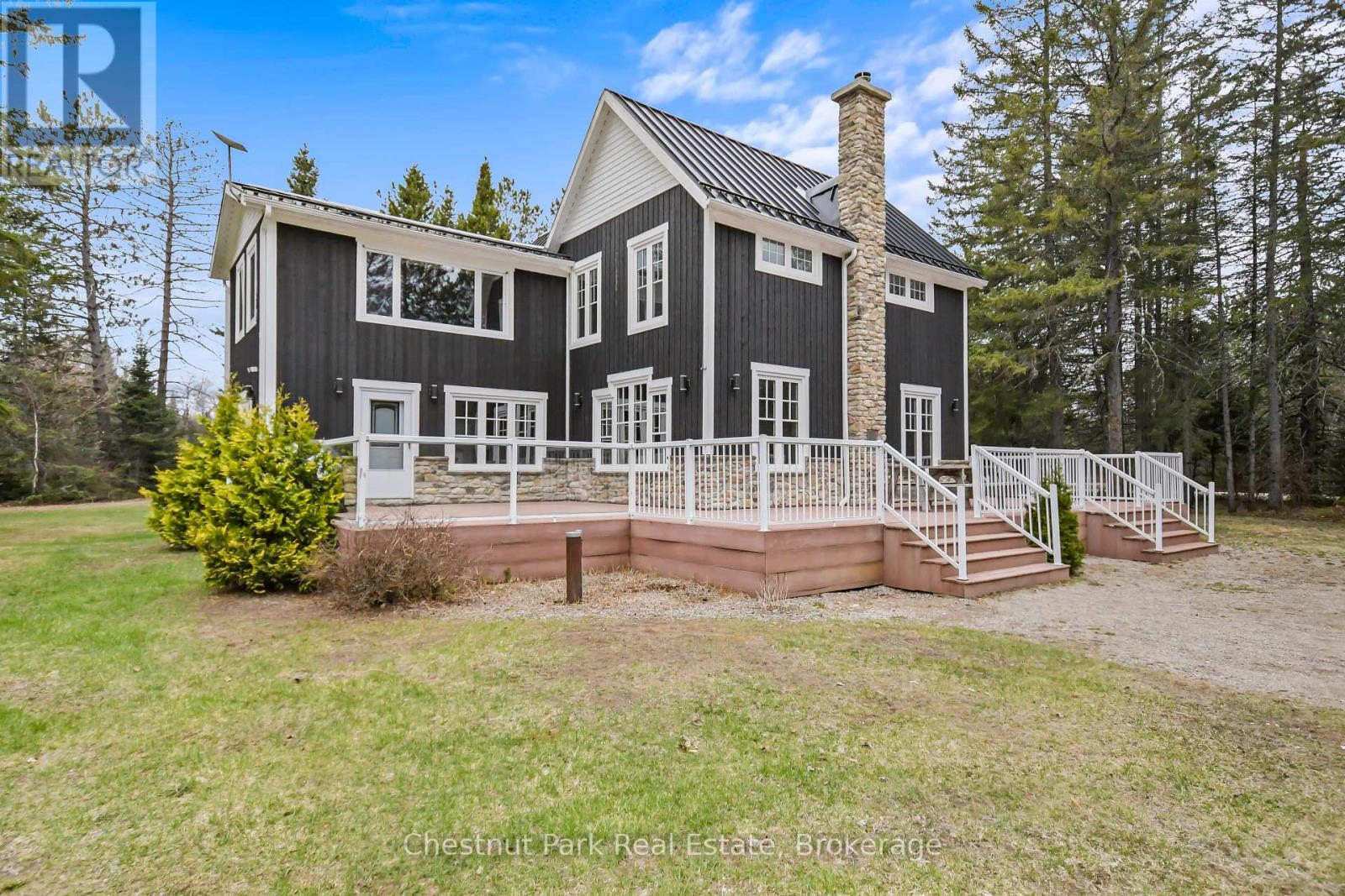12 EMSDALE LAKE ROAD, Perry, Ontario