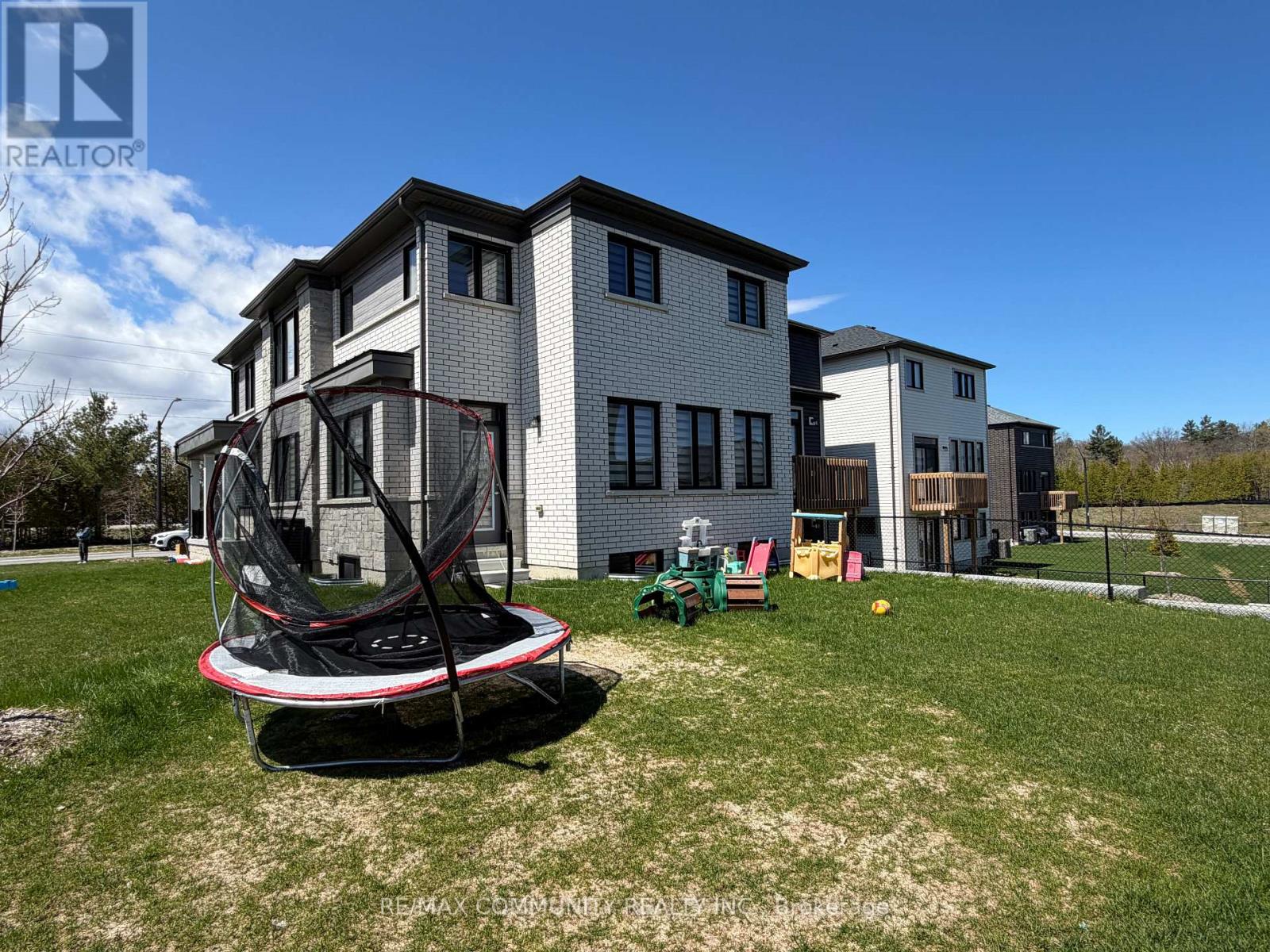 35 Frederica Crescent, Wasaga Beach, Ontario  L9Z 0N6 - Photo 10 - S13101216