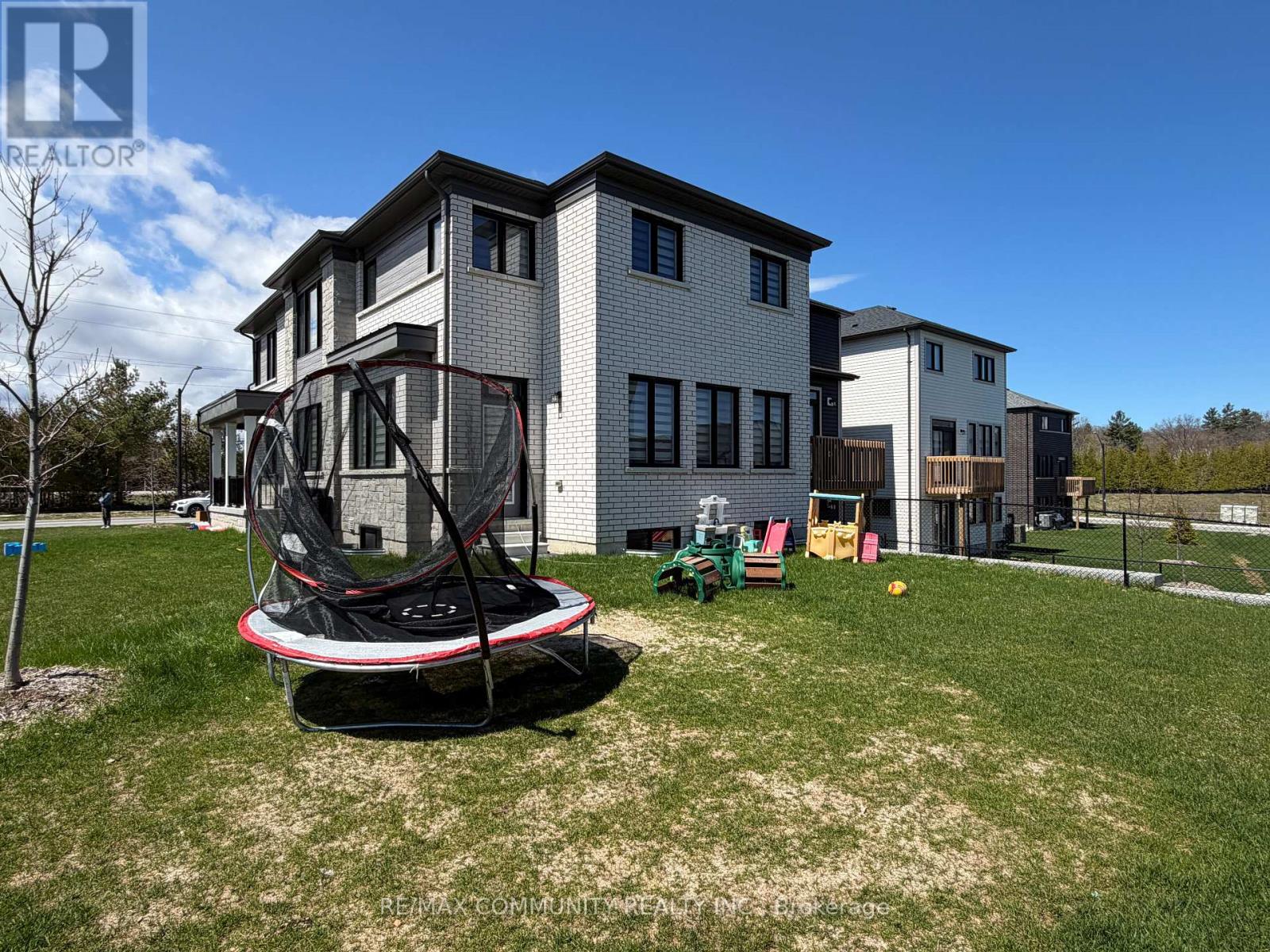 35 Frederica Crescent, Wasaga Beach, Ontario  L9Z 0N6 - Photo 9 - S13101216