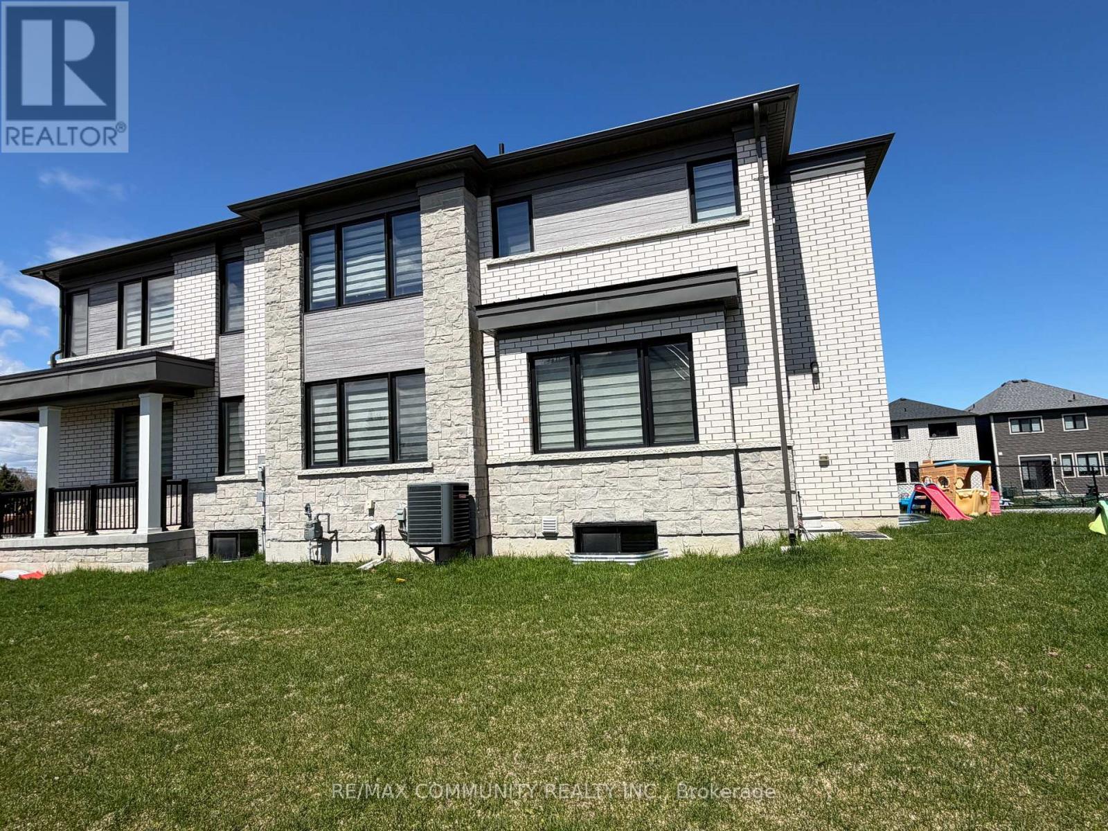 35 Frederica Crescent, Wasaga Beach, Ontario  L9Z 0N6 - Photo 8 - S13101216