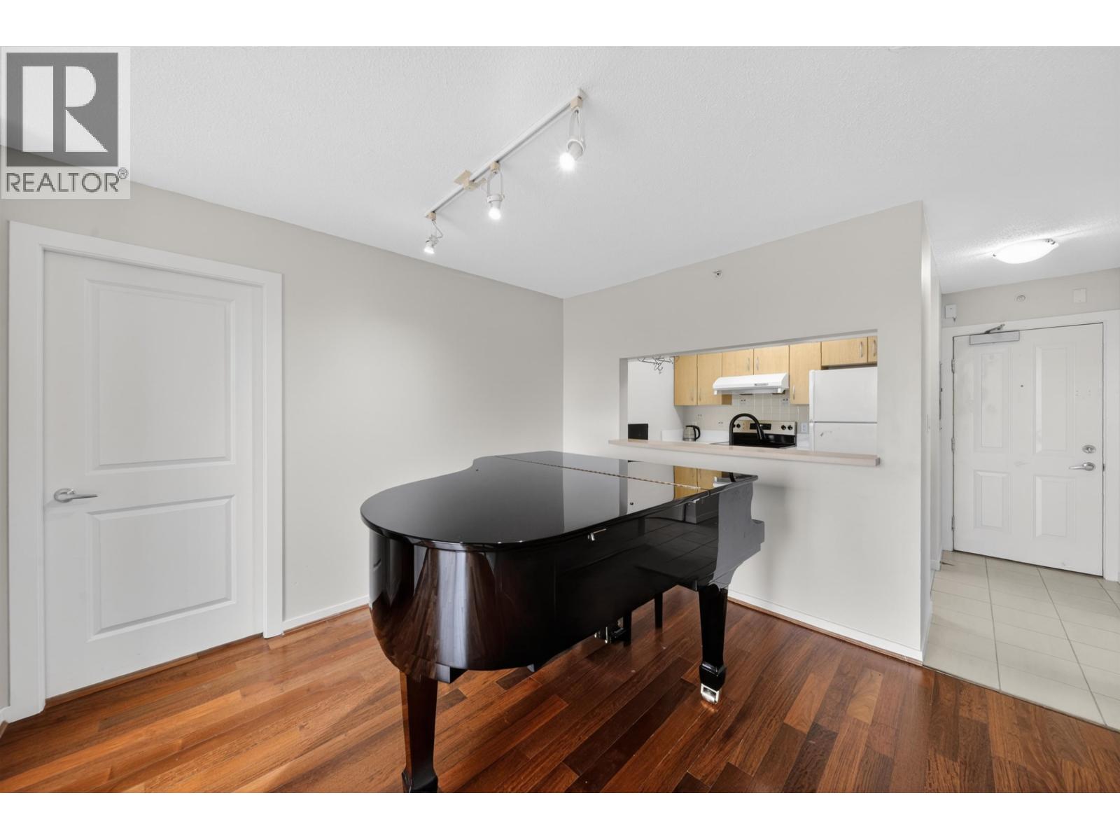 403 3638 Vanness Avenue, Vancouver, British Columbia  V5R 6H6 - Photo 9 - R3121618