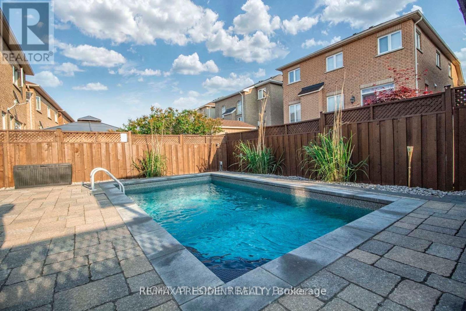 44 Robitaille Drive, Brampton, Ontario  L6R 0H6 - Photo 30 - W13103666