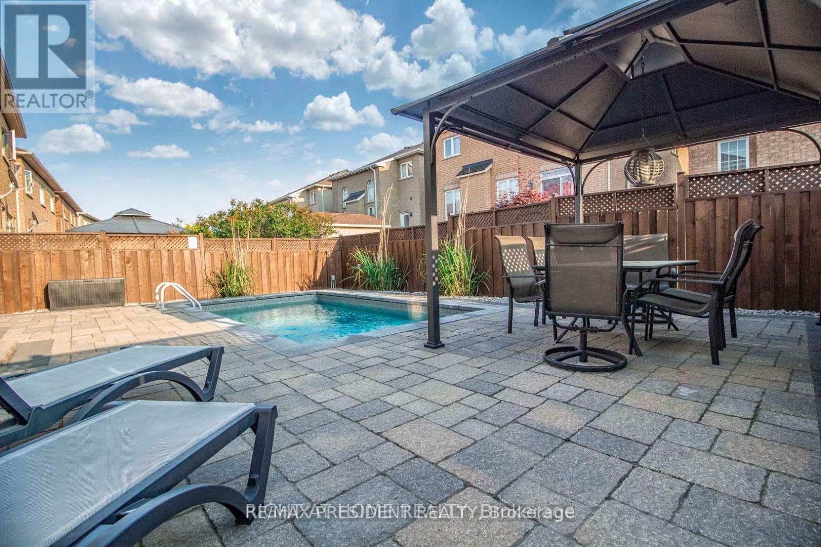 44 Robitaille Drive, Brampton, Ontario  L6R 0H6 - Photo 31 - W13103666