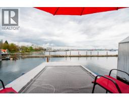 A24 415 ESPLANADE, North Vancouver, British Columbia