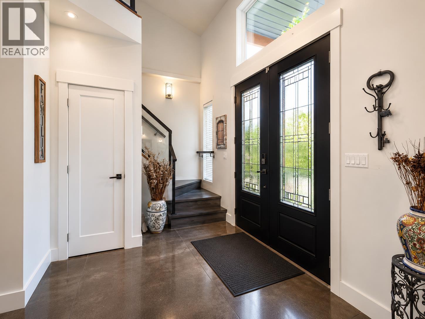 421 Solaz Place, Gibsons, British Columbia  V0N 1V5 - Photo 4 - R3121677