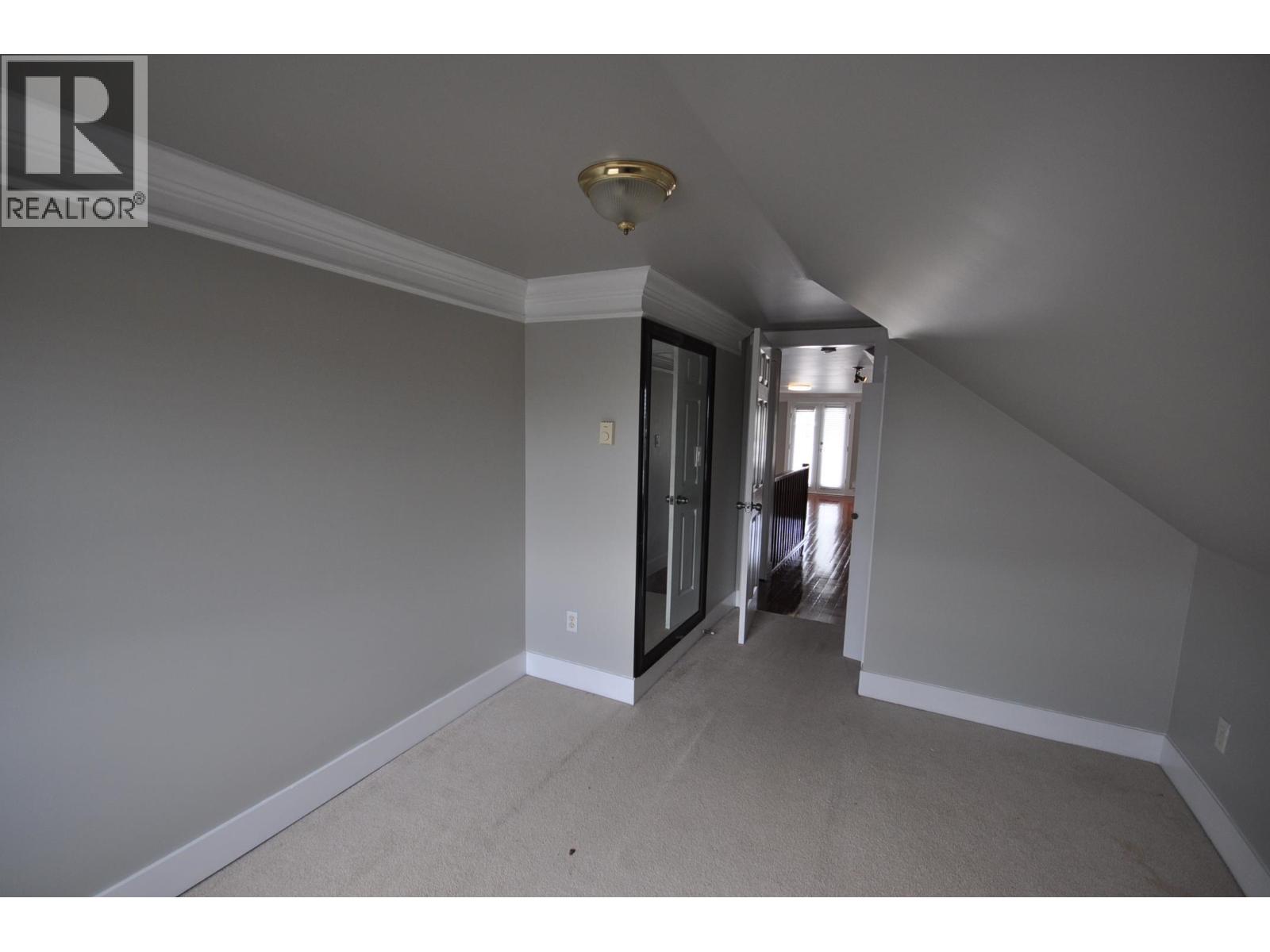 7505 Kingsway, Burnaby, British Columbia  V3N 3C1 - Photo 5 - R3121683