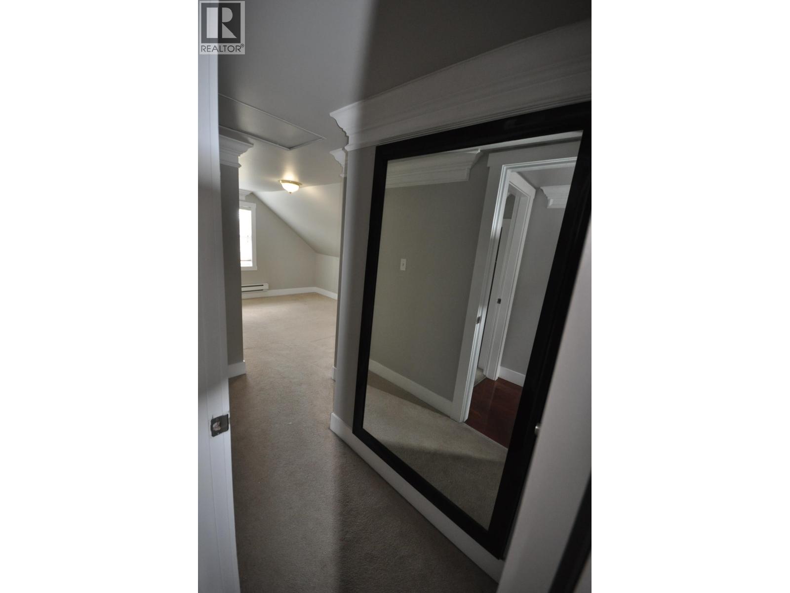 7505 Kingsway, Burnaby, British Columbia  V3N 3C1 - Photo 7 - R3121683