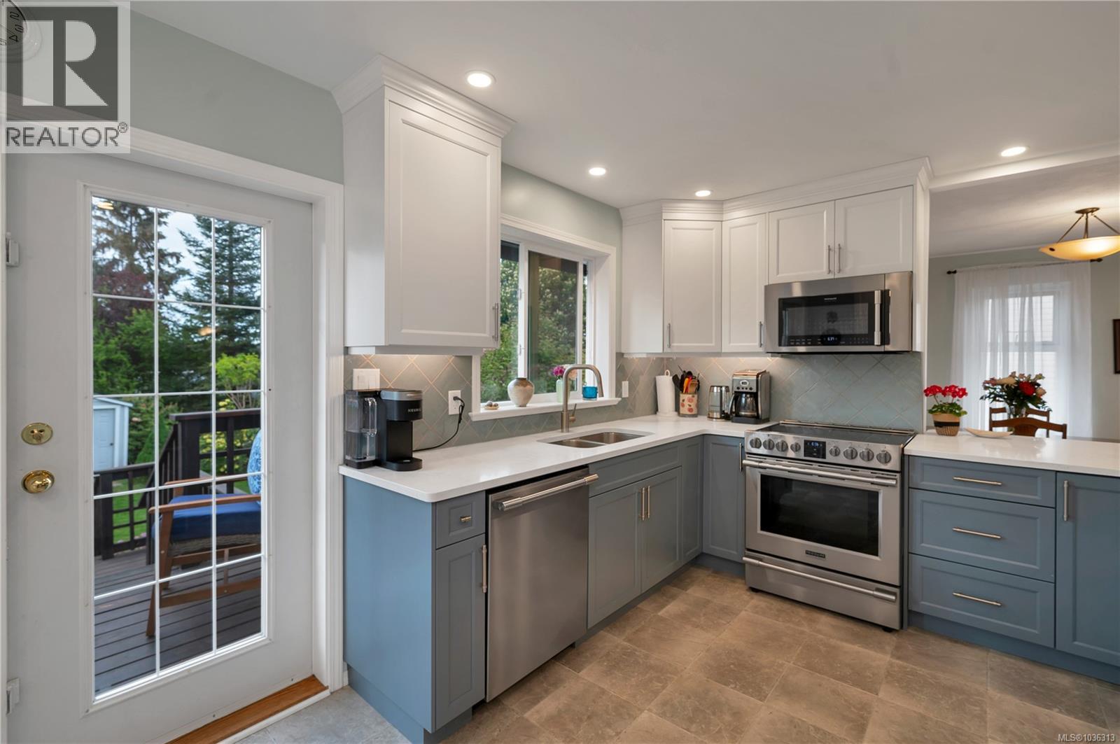 420 Goodwin Rd, Campbell River, British Columbia  V9W 6R7 - Photo 5 - 1036313