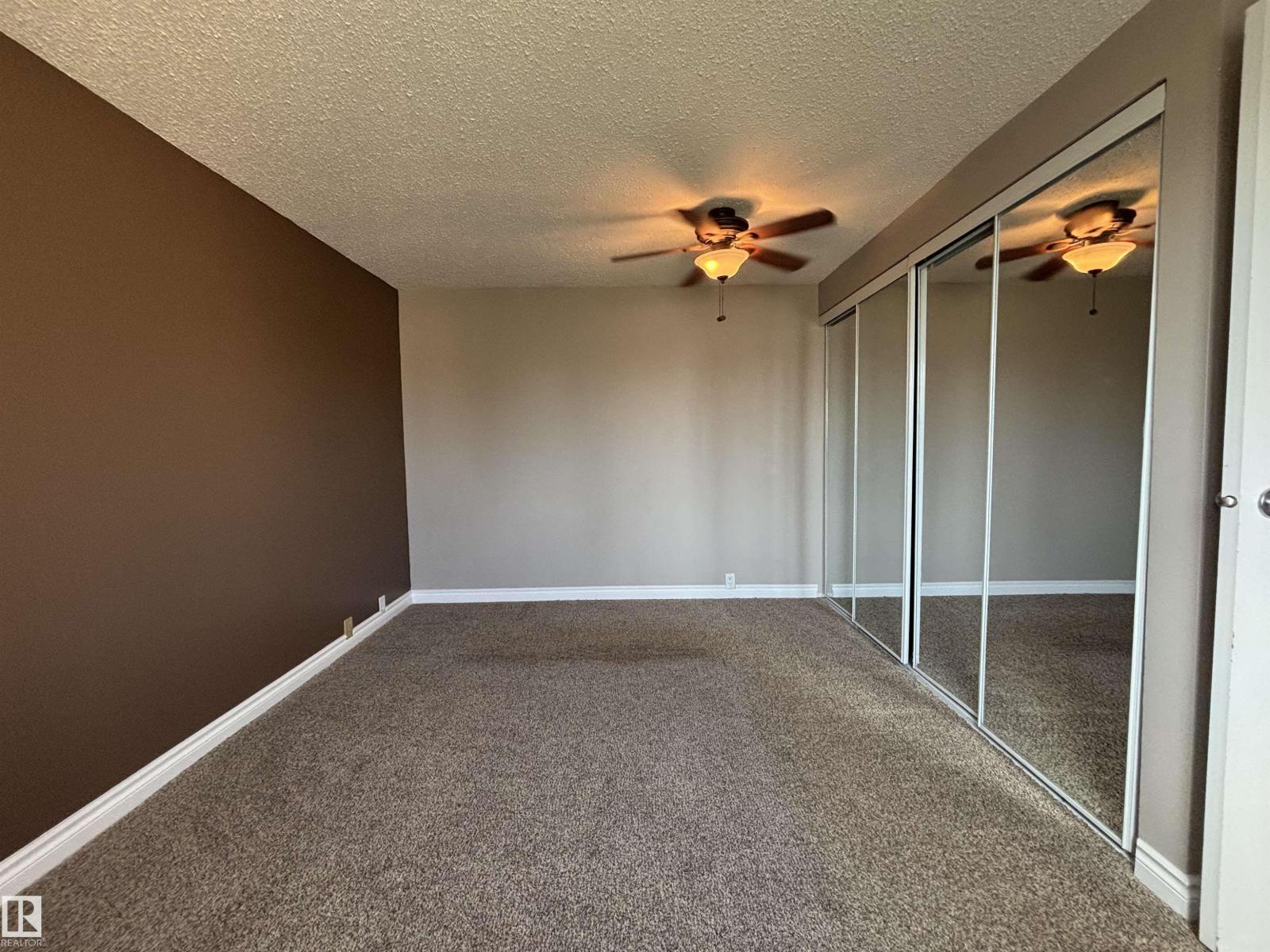 587 Knottwood Rd W Nw, Edmonton, Alberta  T6K 2V6 - Photo 16 - E4486857